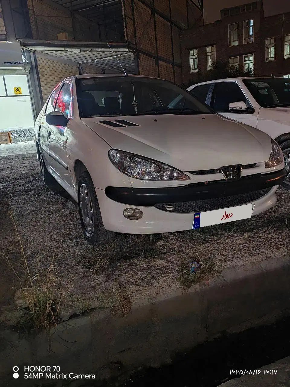 پژو ۲۰۶ صندوق دار v8 - 1396