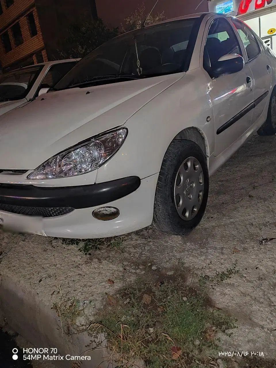 پژو ۲۰۶ صندوق دار v8 - 1396