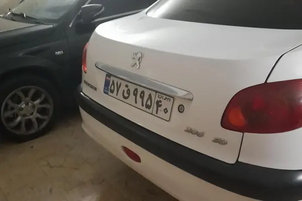 پژو ۲۰۶ صندوق دار v8 - 1396