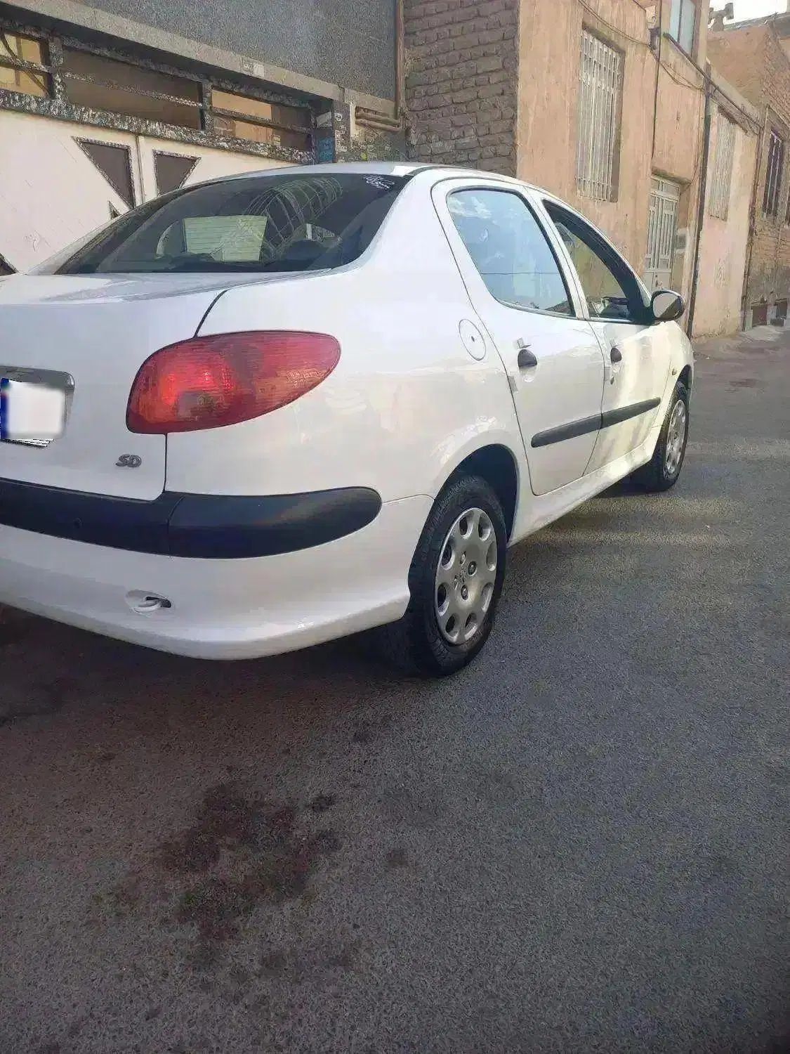 پژو ۲۰۶ صندوق دار v8 - 1394
