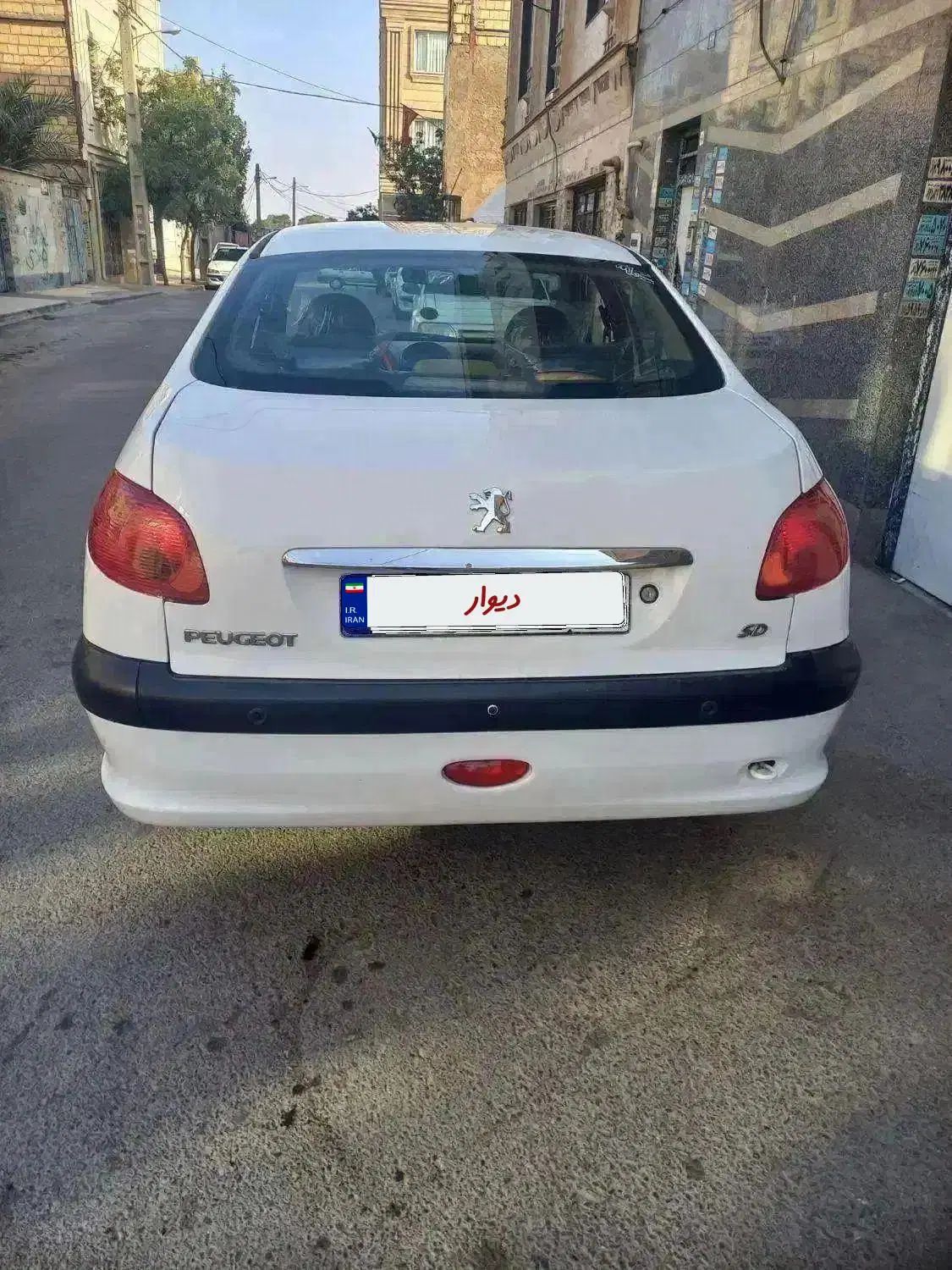 پژو ۲۰۶ صندوق دار v8 - 1394