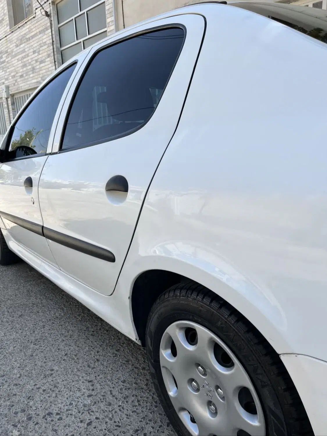پژو ۲۰۶ صندوق دار v8 - 1397