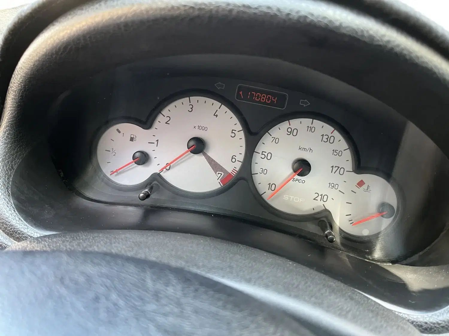 پژو ۲۰۶ صندوق دار v8 - 1397