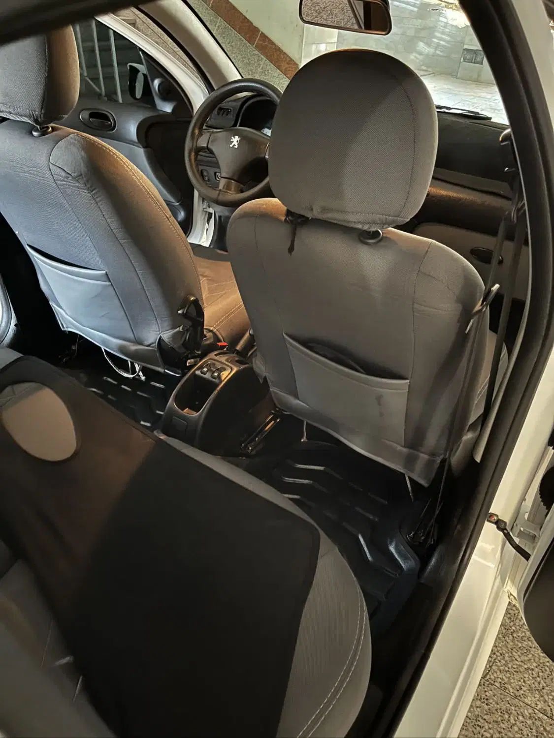 پژو ۲۰۶ صندوق دار v8 - 1397