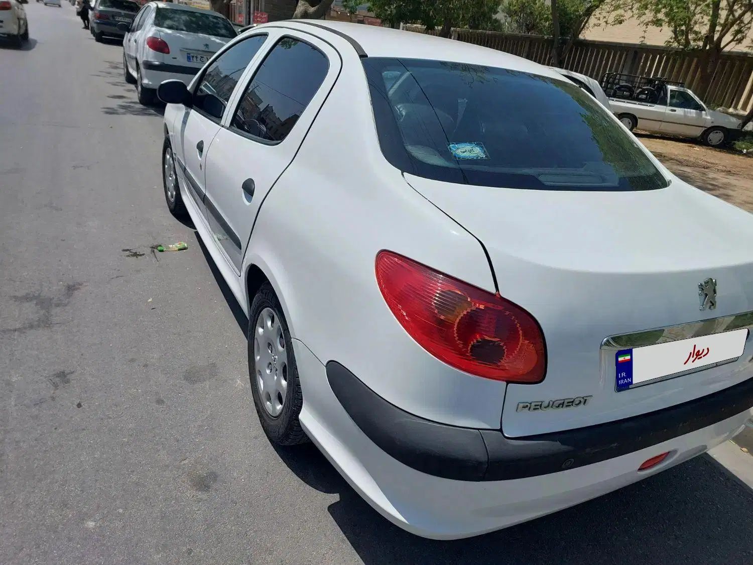 پژو ۲۰۶ صندوق دار v8 - 1395