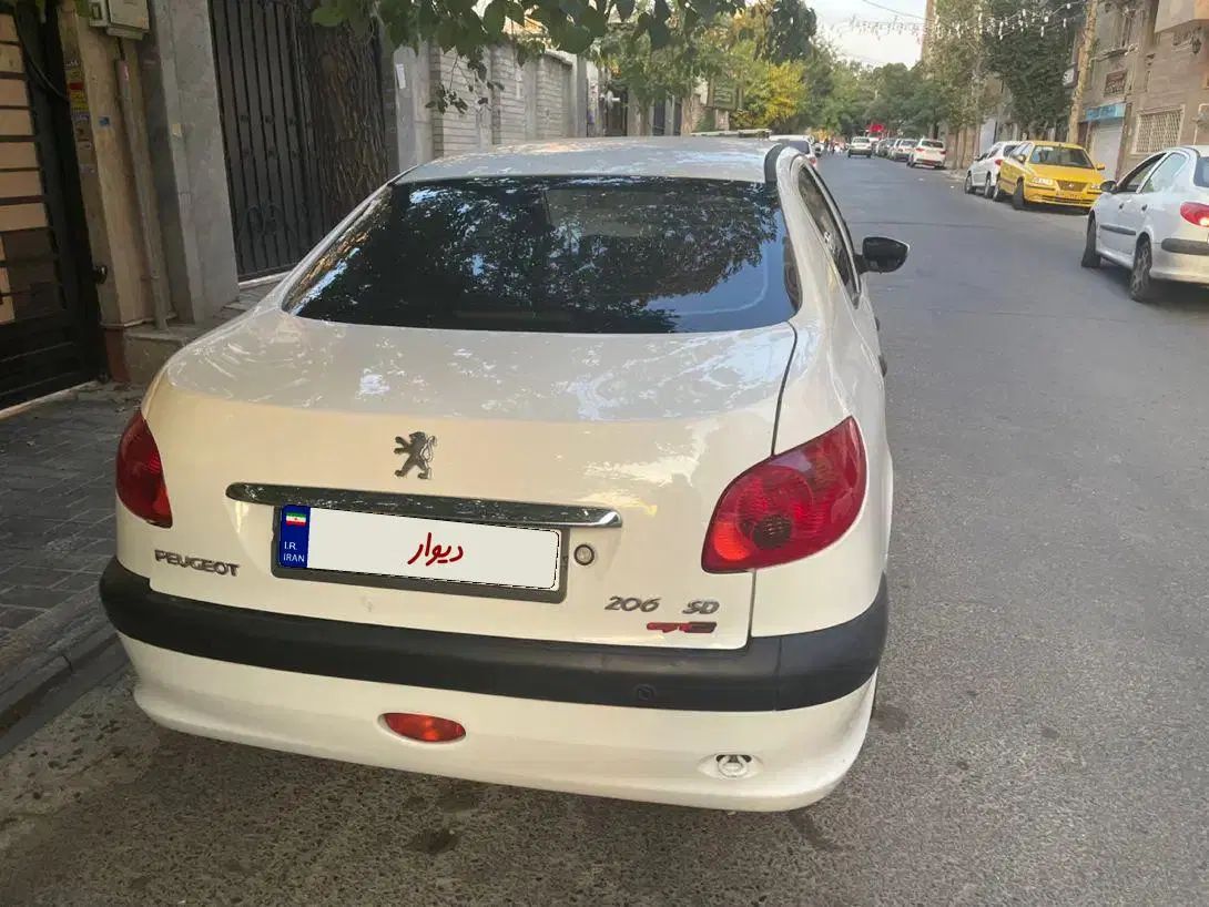 پژو ۲۰۶ صندوق دار v8 - 1394