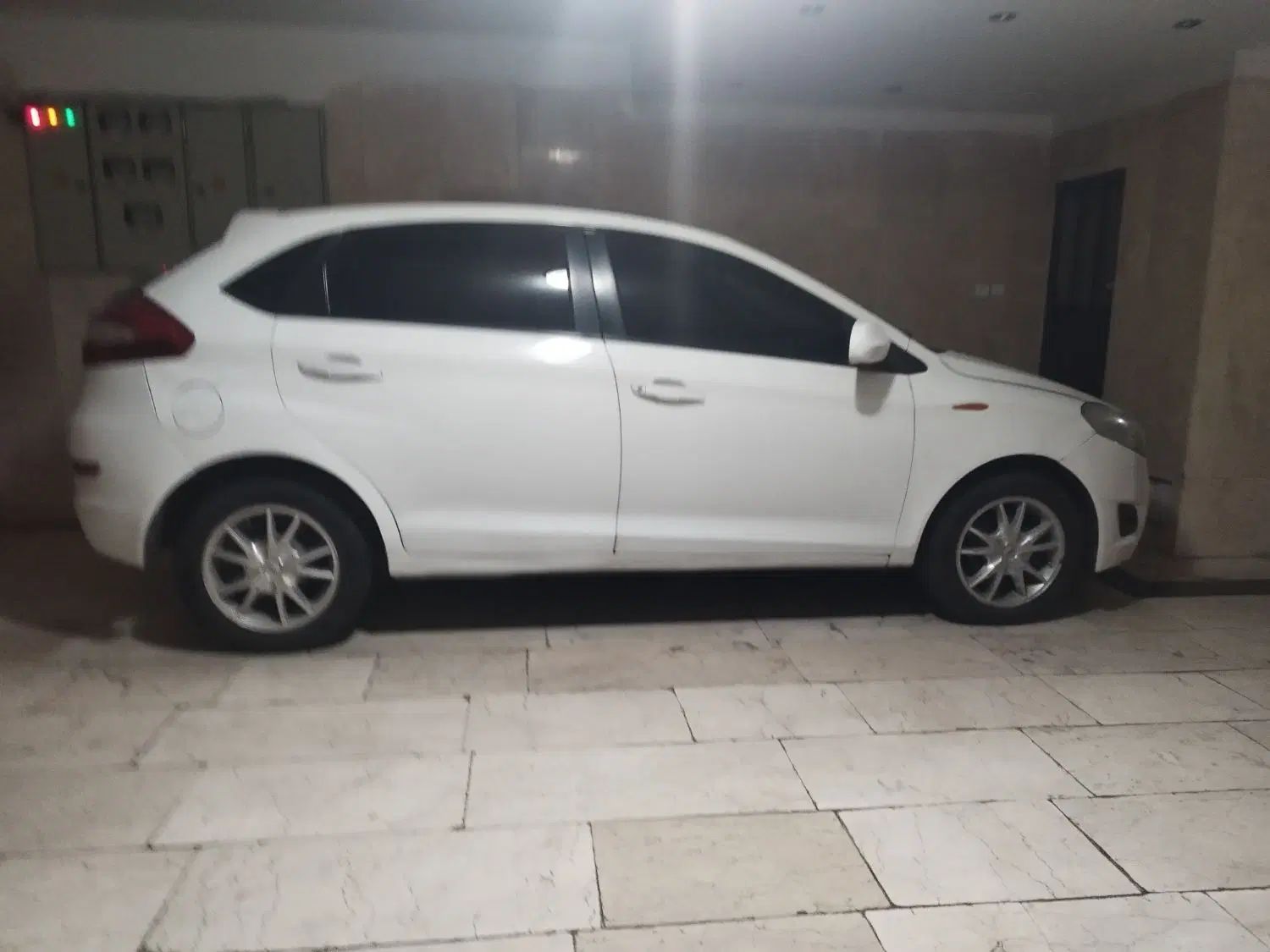ام وی ام 315 هاچ بک ساده دنده ای - 1391