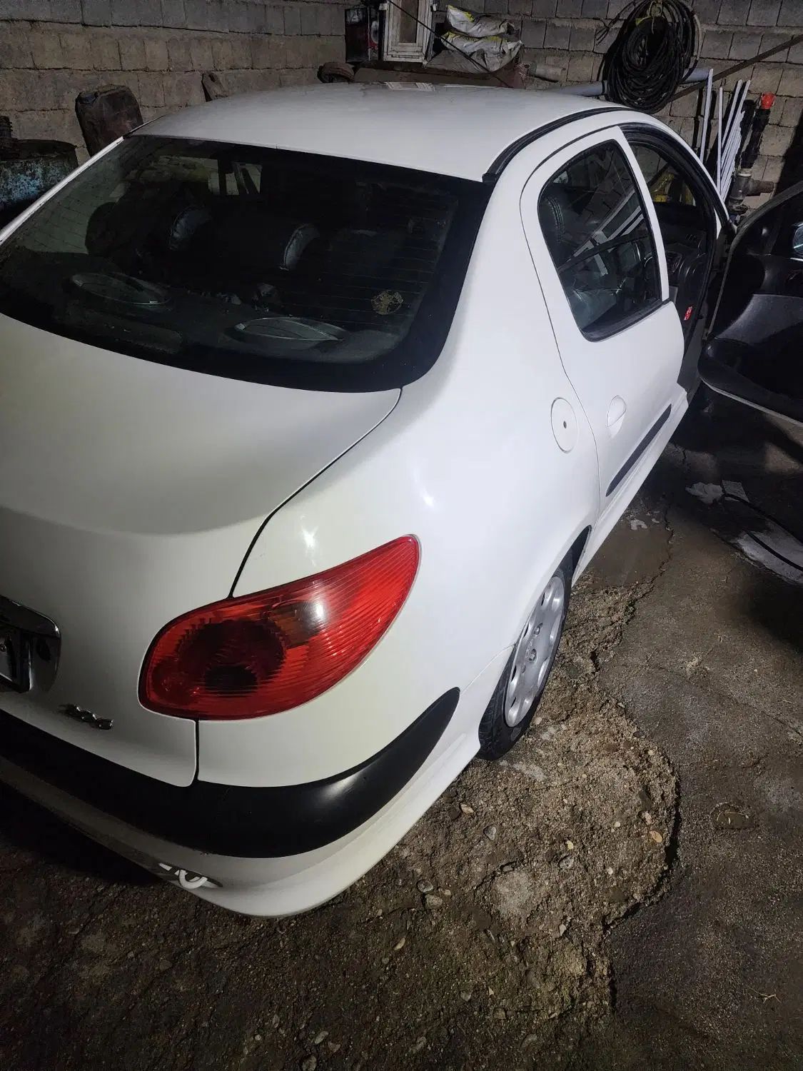 پژو ۲۰۶ صندوق دار v8 - 1388