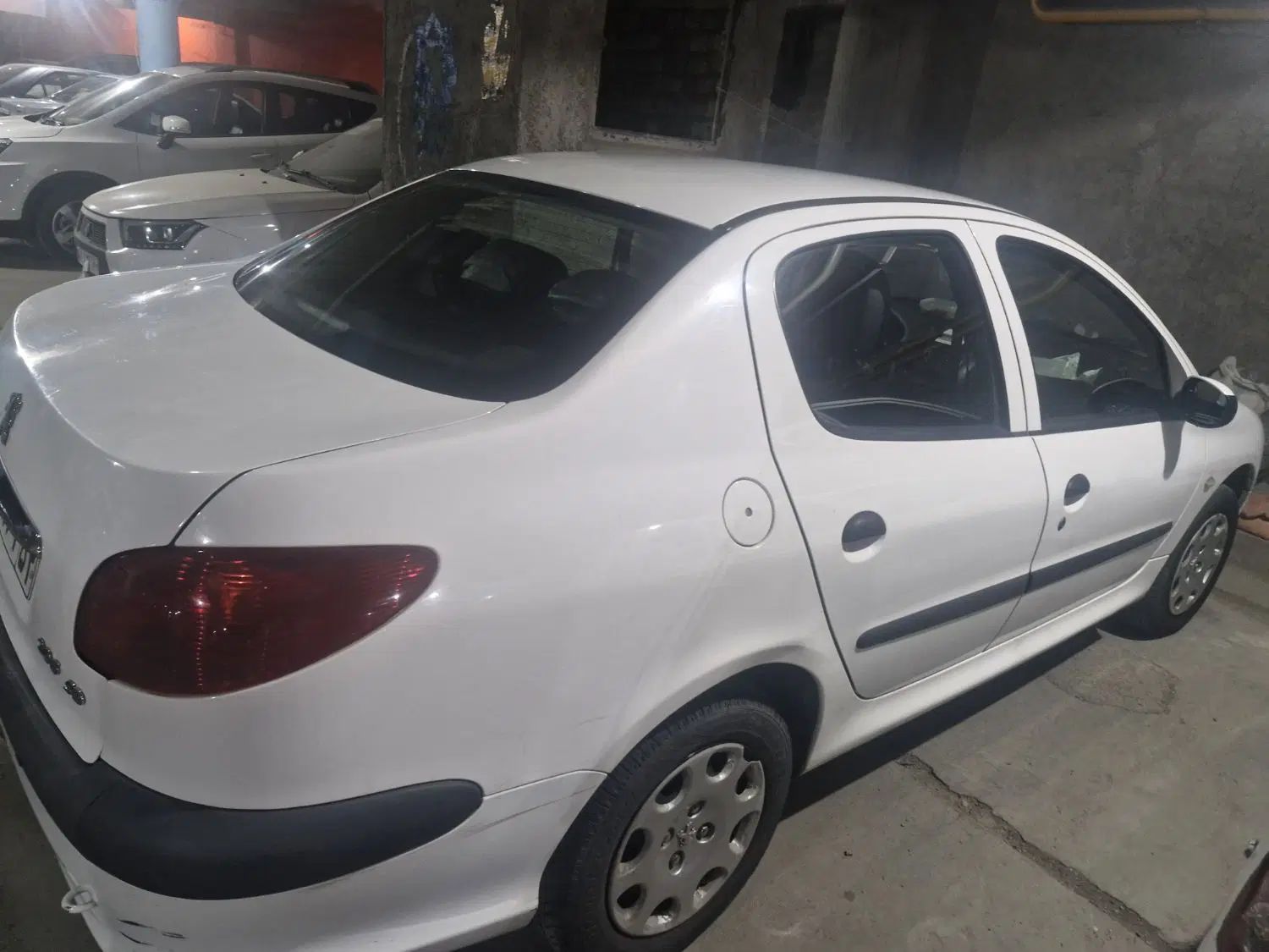 پژو ۲۰۶ صندوق دار v8 - 1398