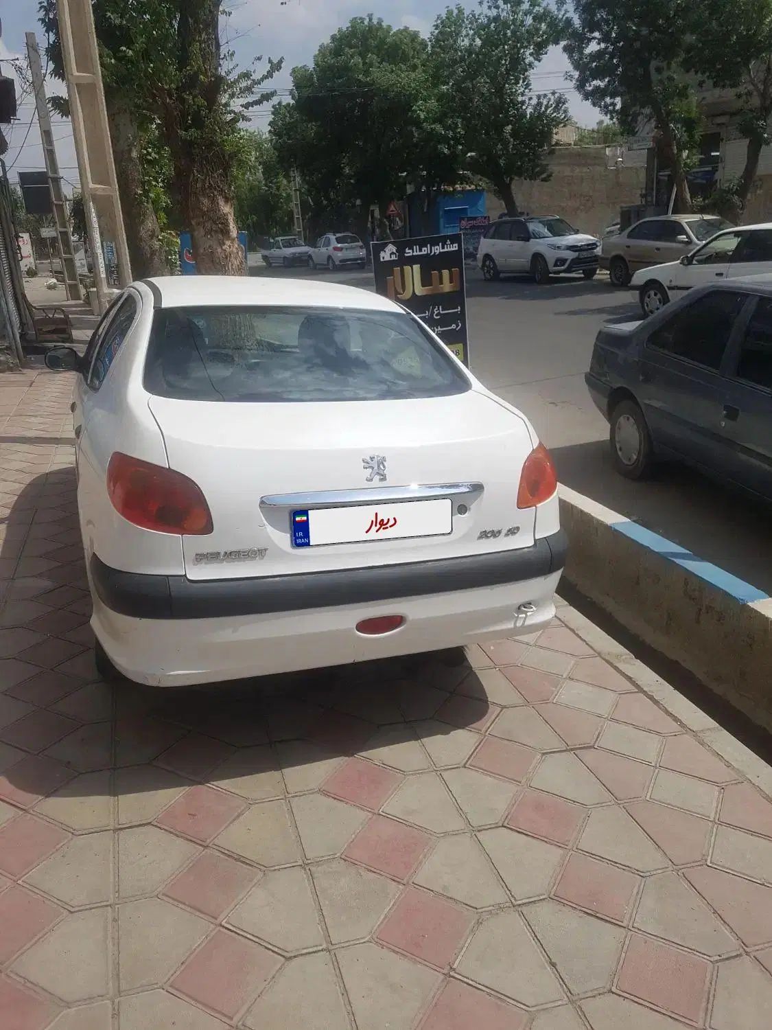 پژو ۲۰۶ صندوق دار v8 - 1393