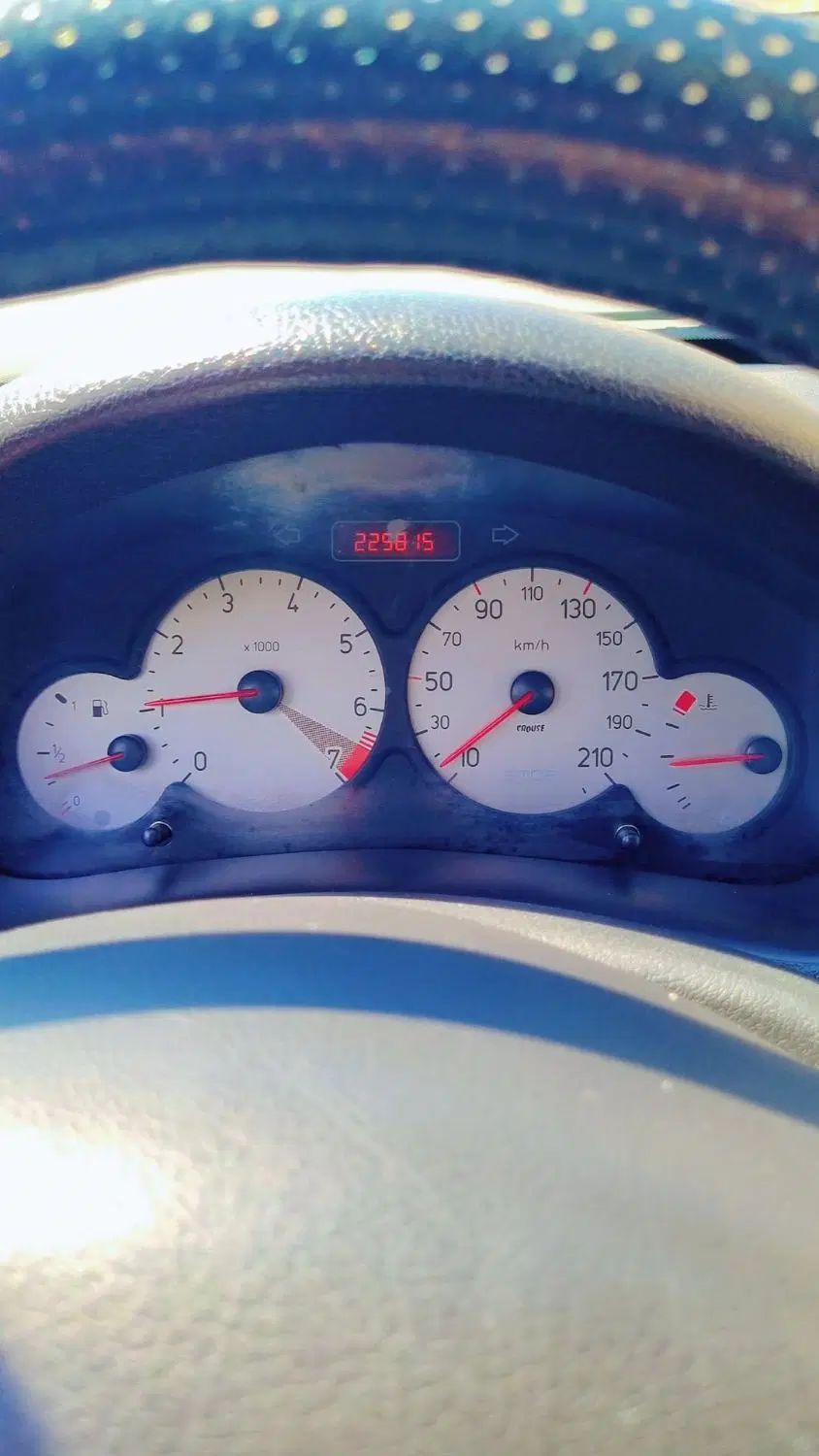 پژو ۲۰۶ صندوق دار v8 - 1393