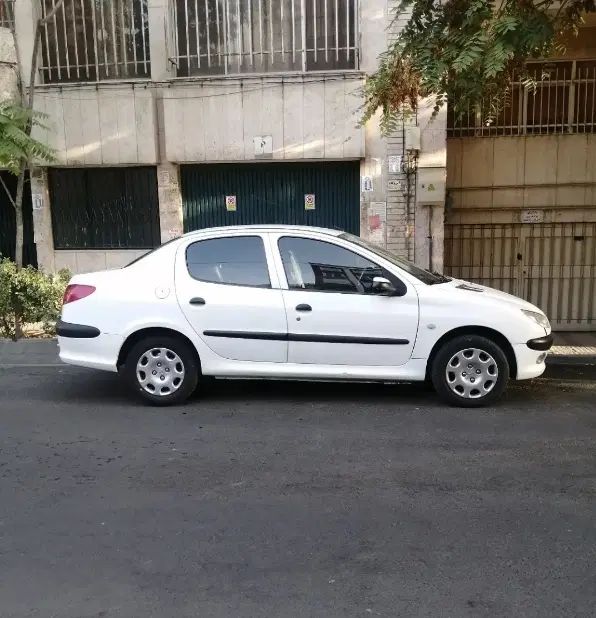 پژو ۲۰۶ صندوق دار v8 - 1395