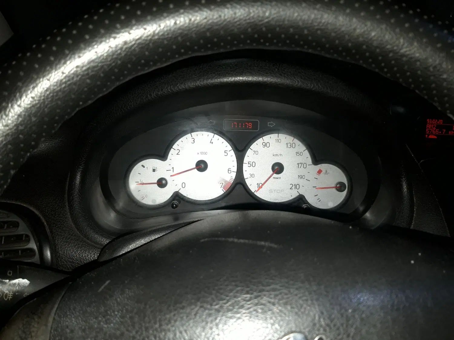 پژو ۲۰۶ صندوق دار v8 - 1394