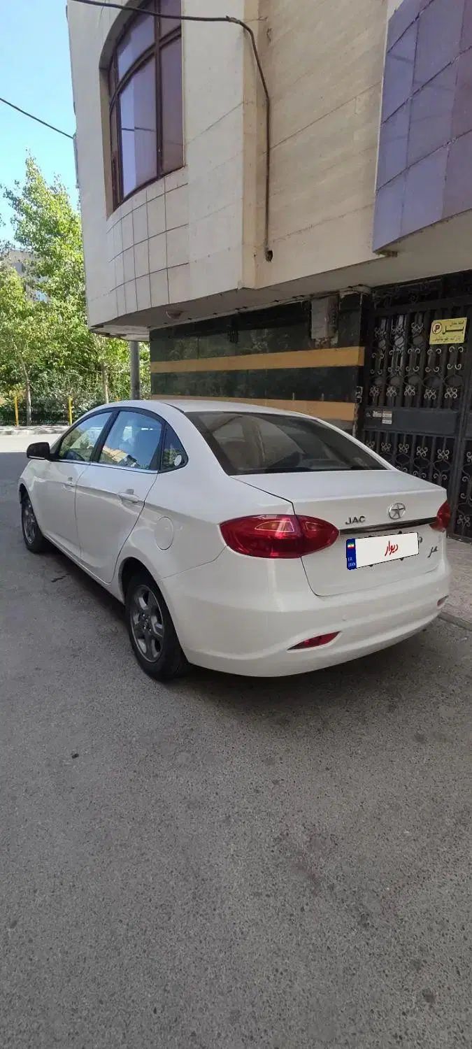 جک J4 اتوماتیک ساده - 1401