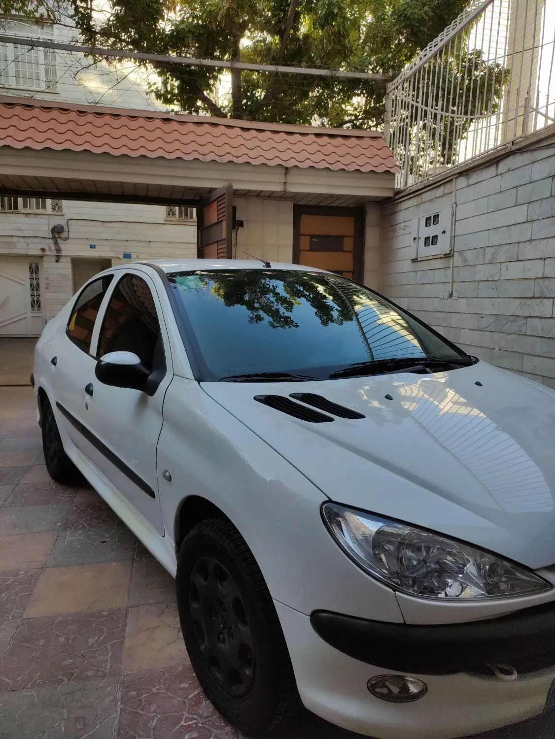 پژو ۲۰۶ صندوق دار v8 - 1394