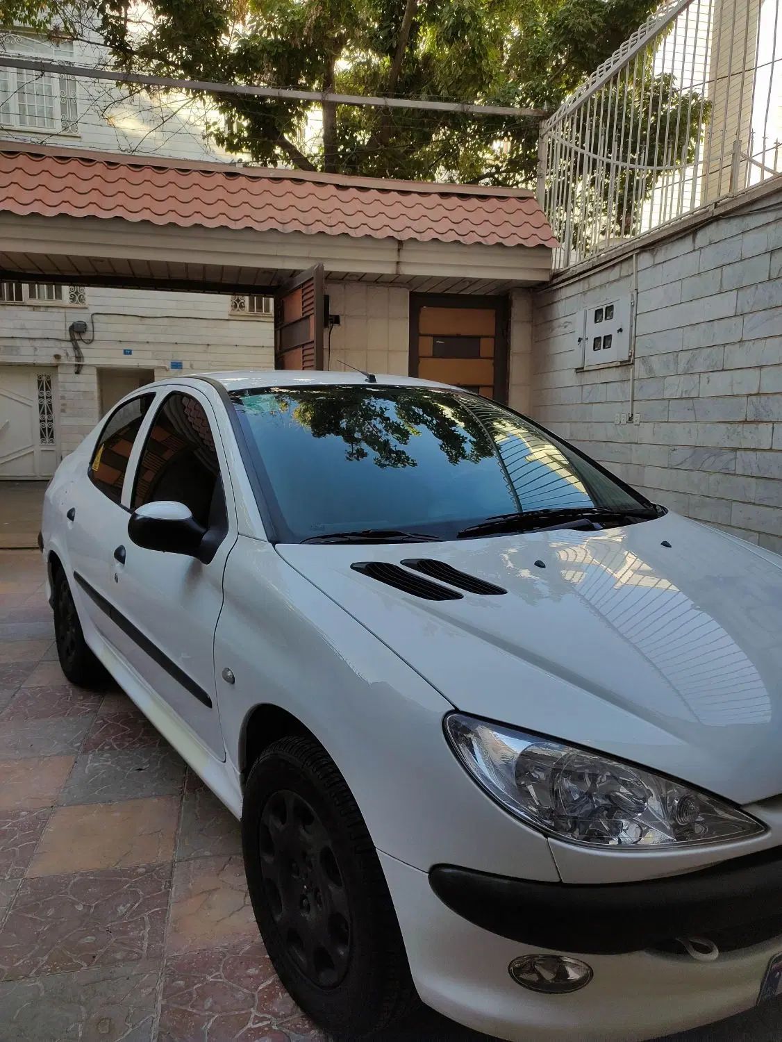 پژو ۲۰۶ صندوق دار v8 - 1394