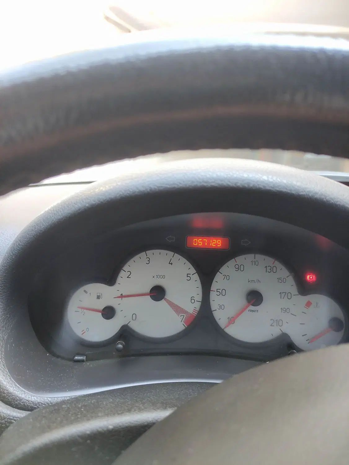 پژو ۲۰۶ صندوق دار v8 - 1394