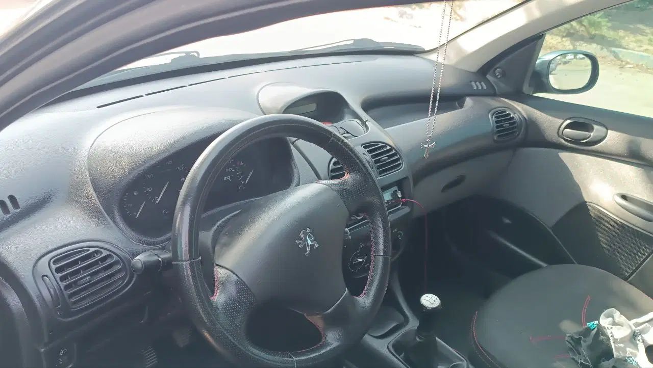 پژو ۲۰۶ صندوق دار v8 - 1386