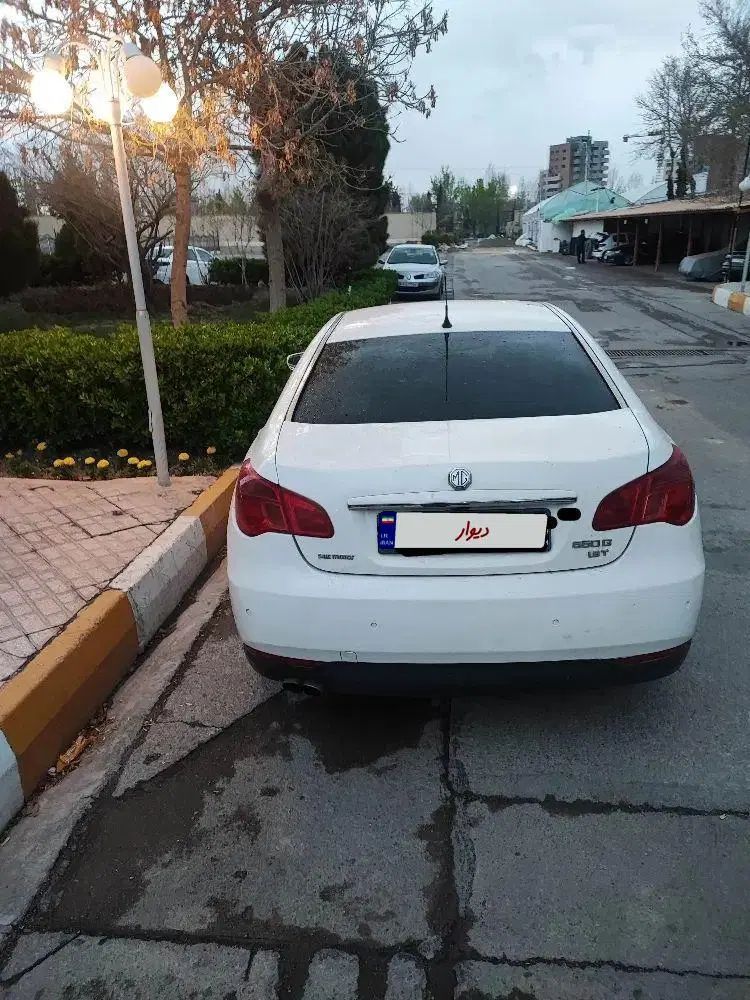 ام جی 550 اتوماتیک - 2010