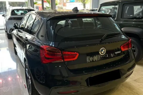 ب ام و سری 1 هاچ بک 125i - 2018