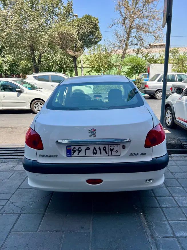 پژو ۲۰۶ صندوق دار v8 - 1390