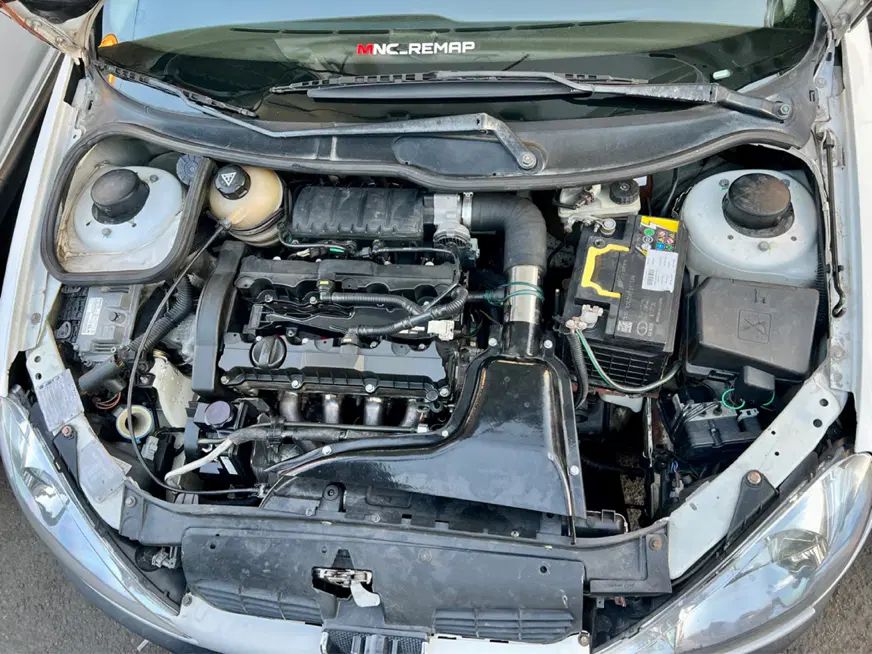 پژو ۲۰۶ صندوق دار v8 - 1390