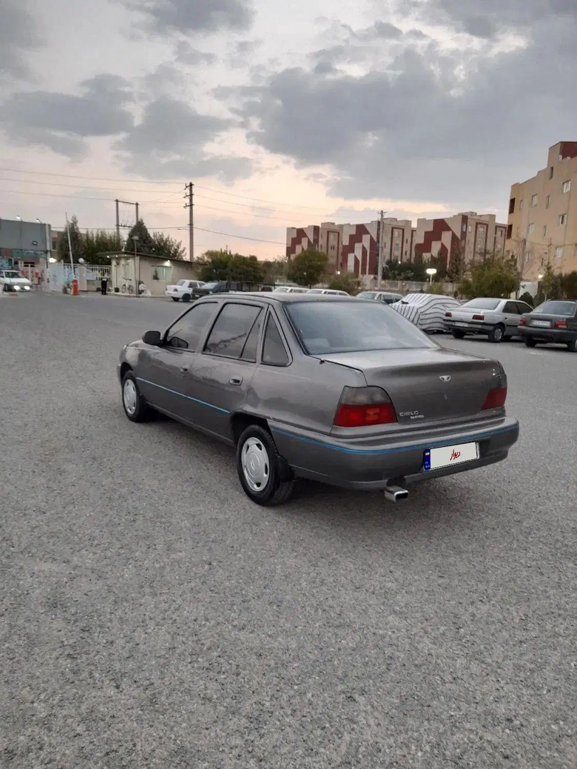 دوو سیلو سدان - 1381