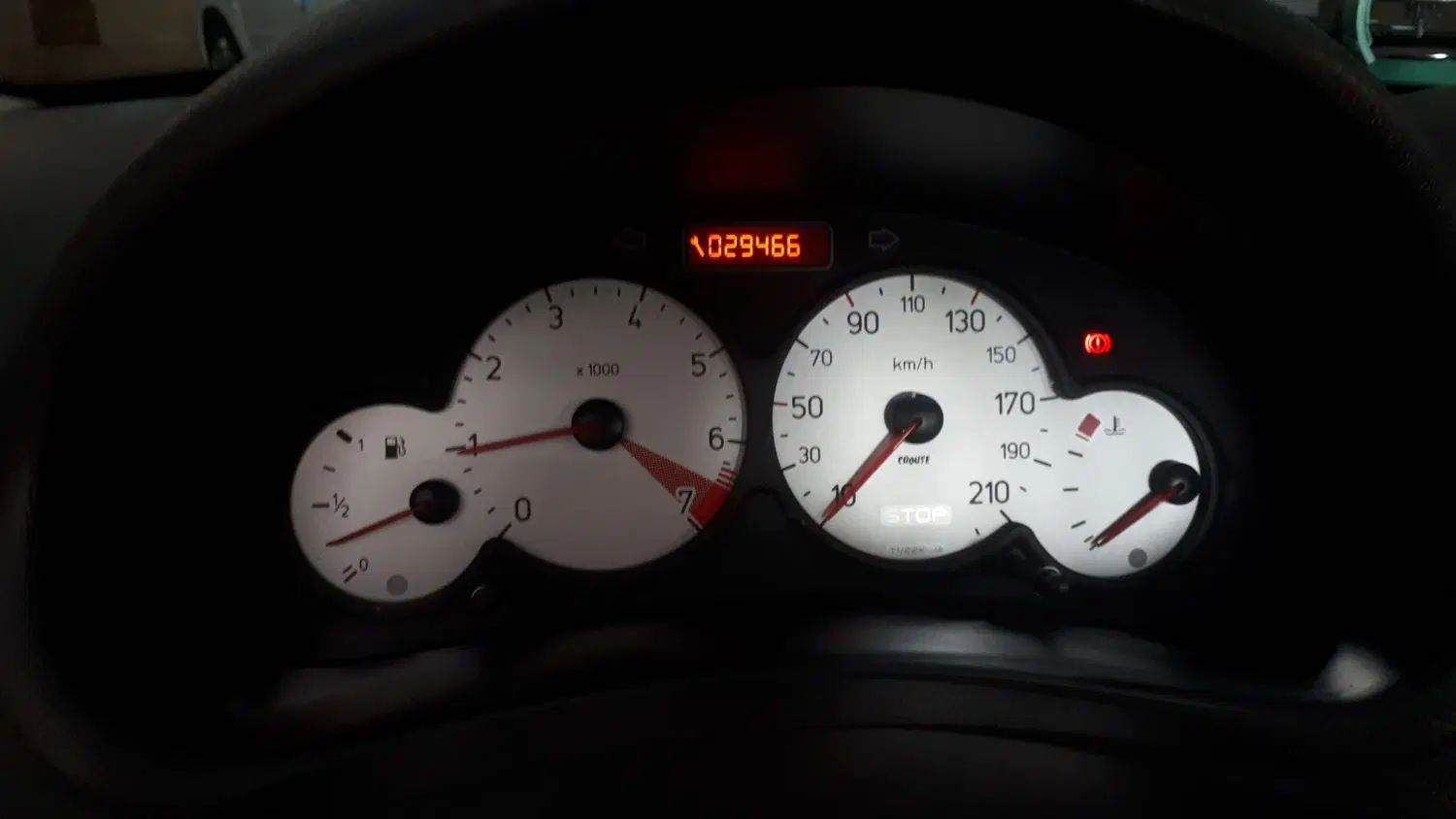 پژو ۲۰۶ صندوق دار v8 - 1400