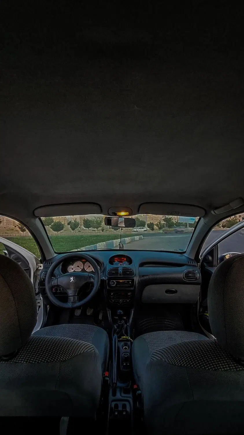 پژو ۲۰۶ صندوق دار v8 - 1394