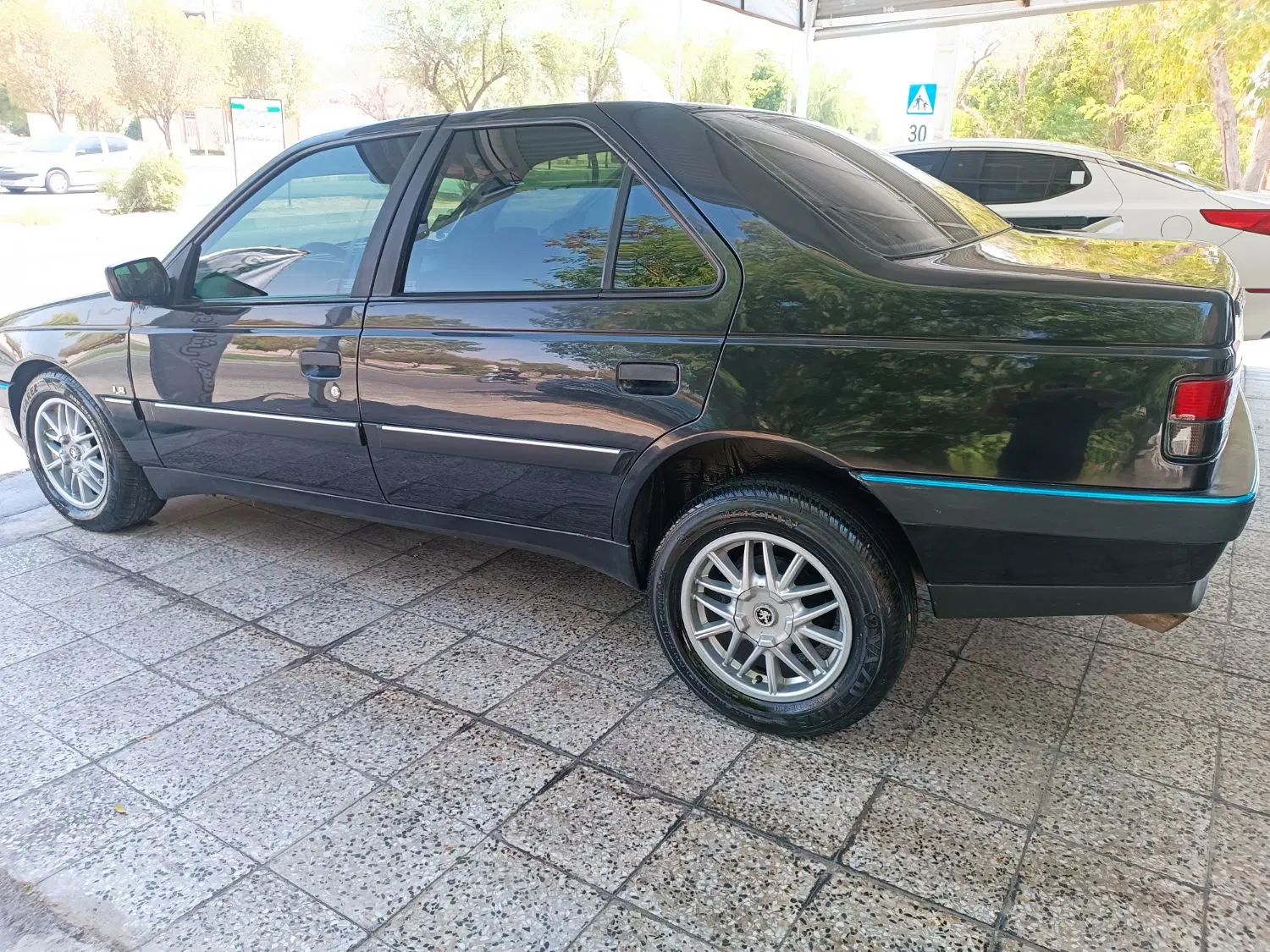 پژو 405 GLX - 1373