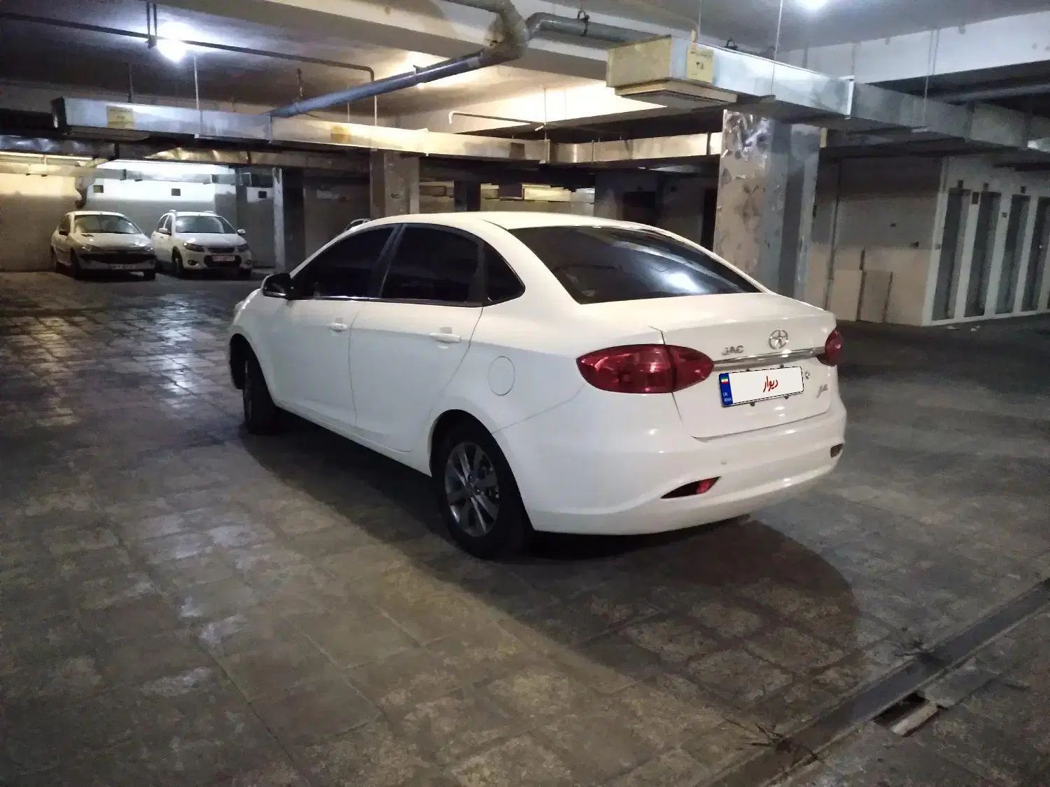 جک J4 اتوماتیک آپشنال - 1402