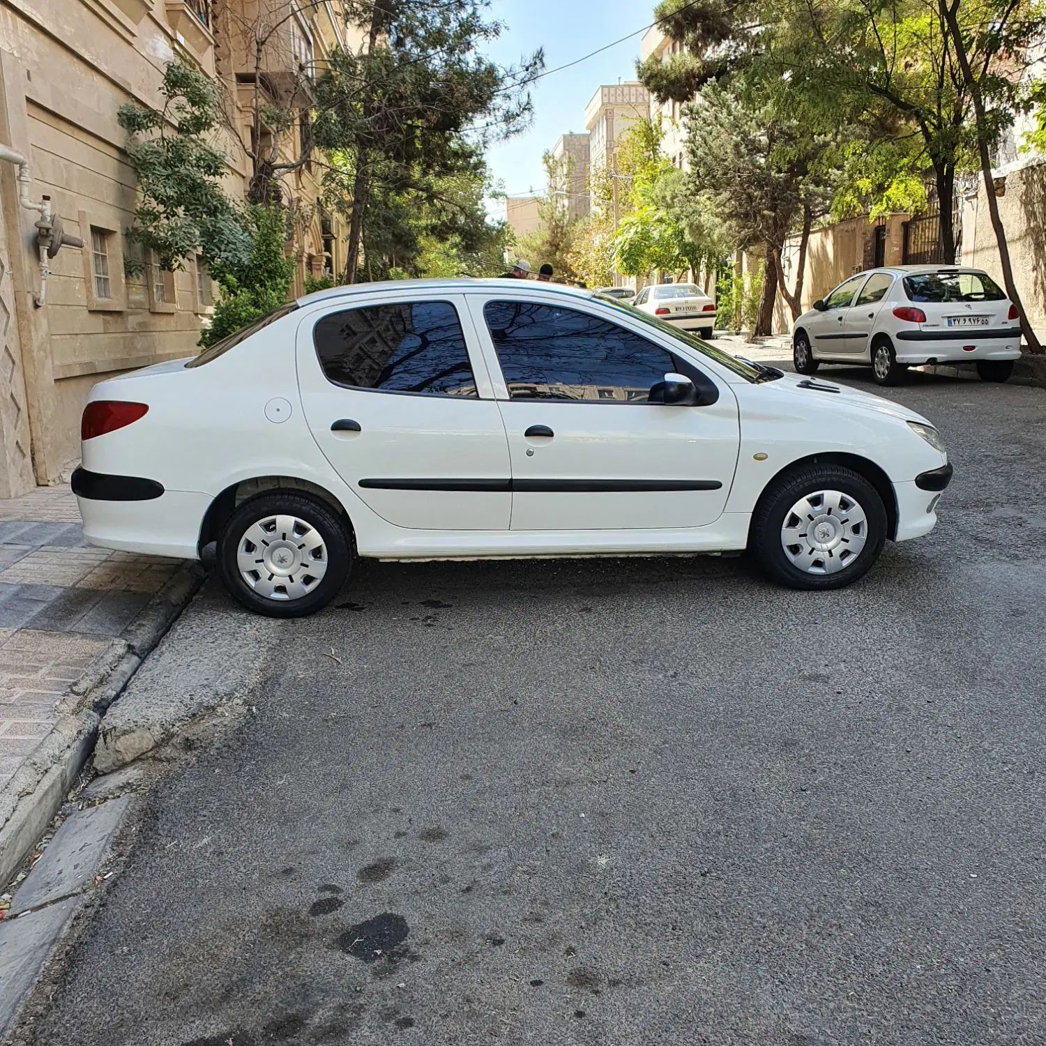 پژو ۲۰۶ صندوق دار v8 - 1394
