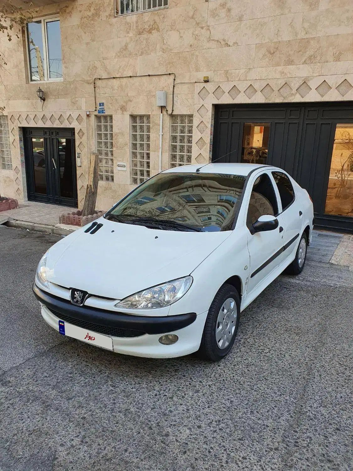 پژو ۲۰۶ صندوق دار v8 - 1394