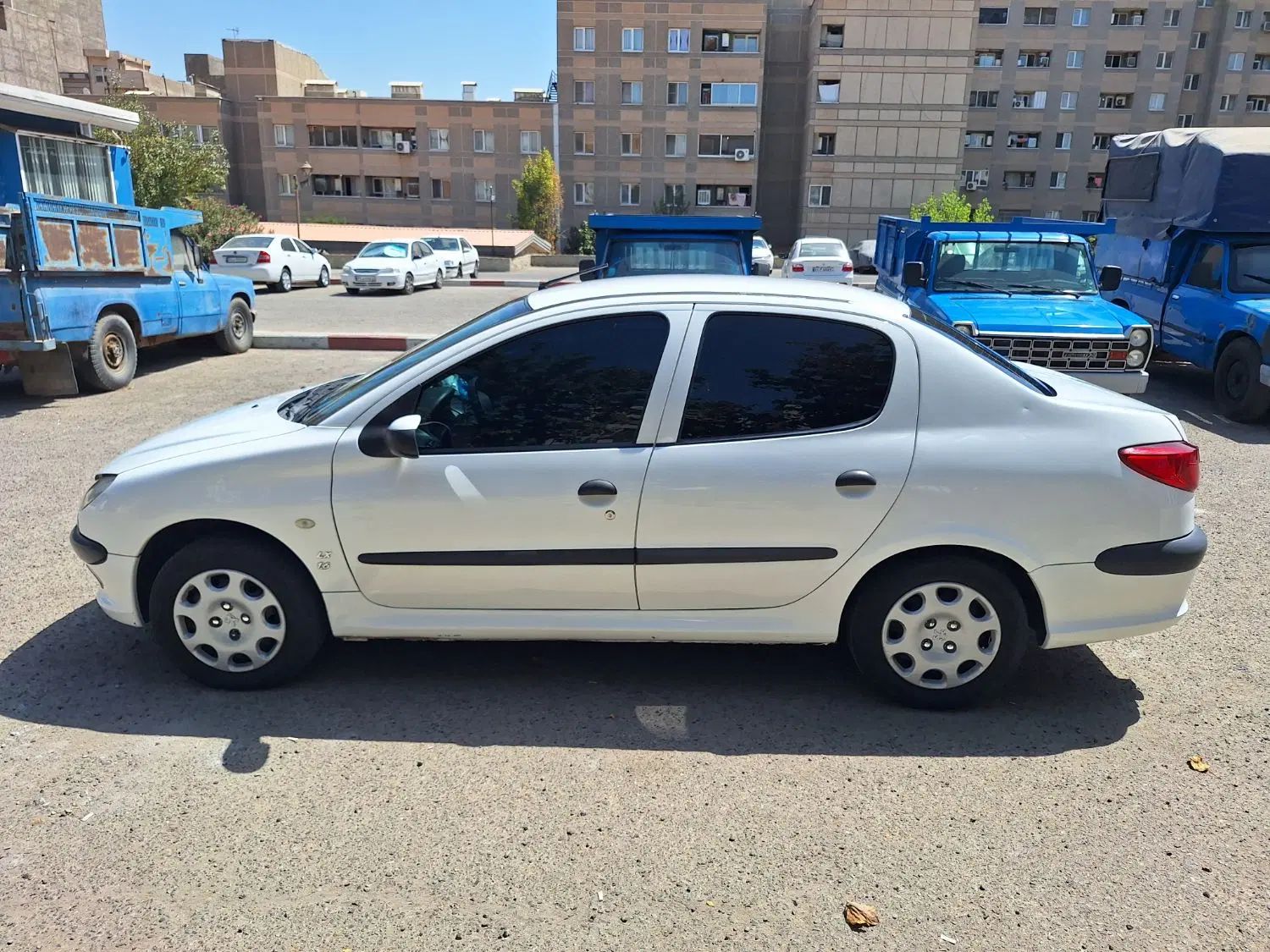 پژو ۲۰۶ صندوق دار v8 - 1396