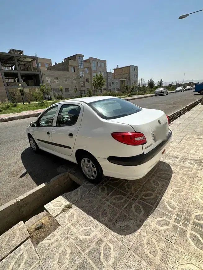 پژو ۲۰۶ صندوق دار v8 - 1394