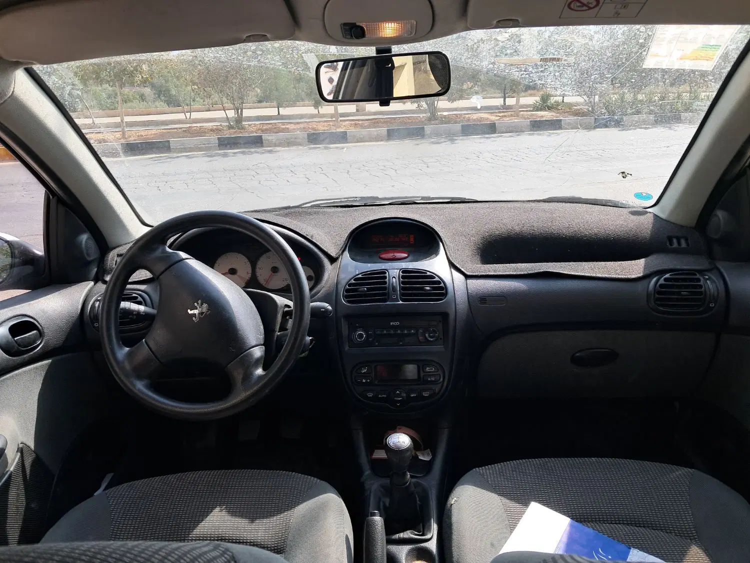 پژو ۲۰۶ صندوق دار v8 - 1399