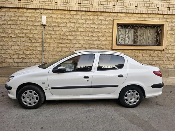 پژو ۲۰۶ صندوق دار v8 - 1398