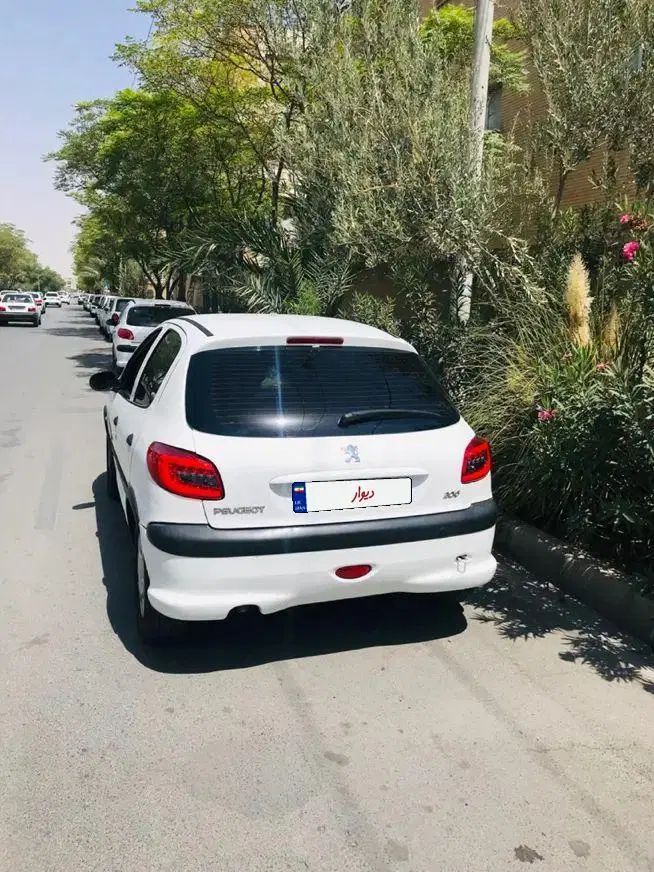 پژو 206 تیپ 2 - 1395