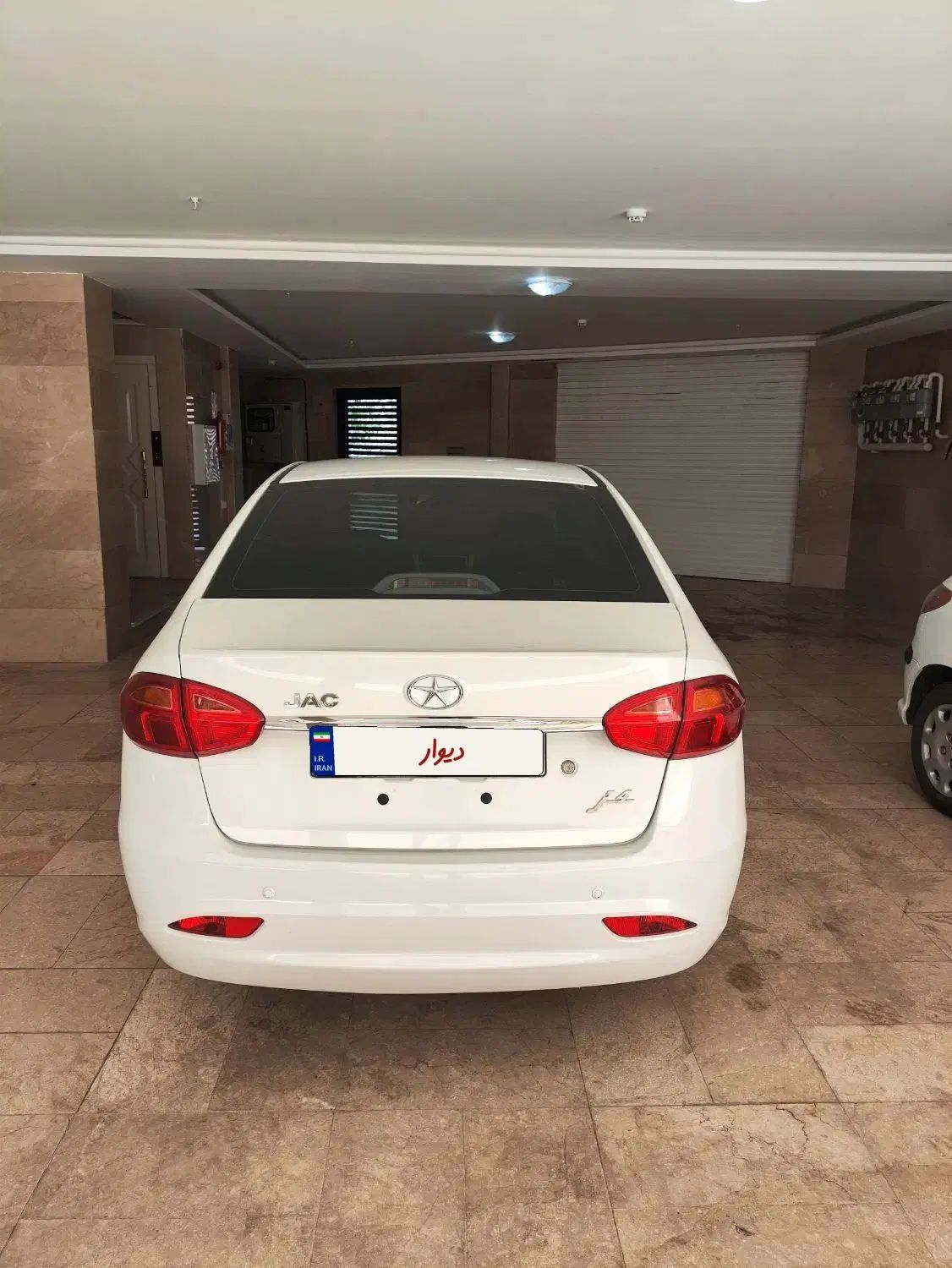 جک J4 اتوماتیک ساده - 1399