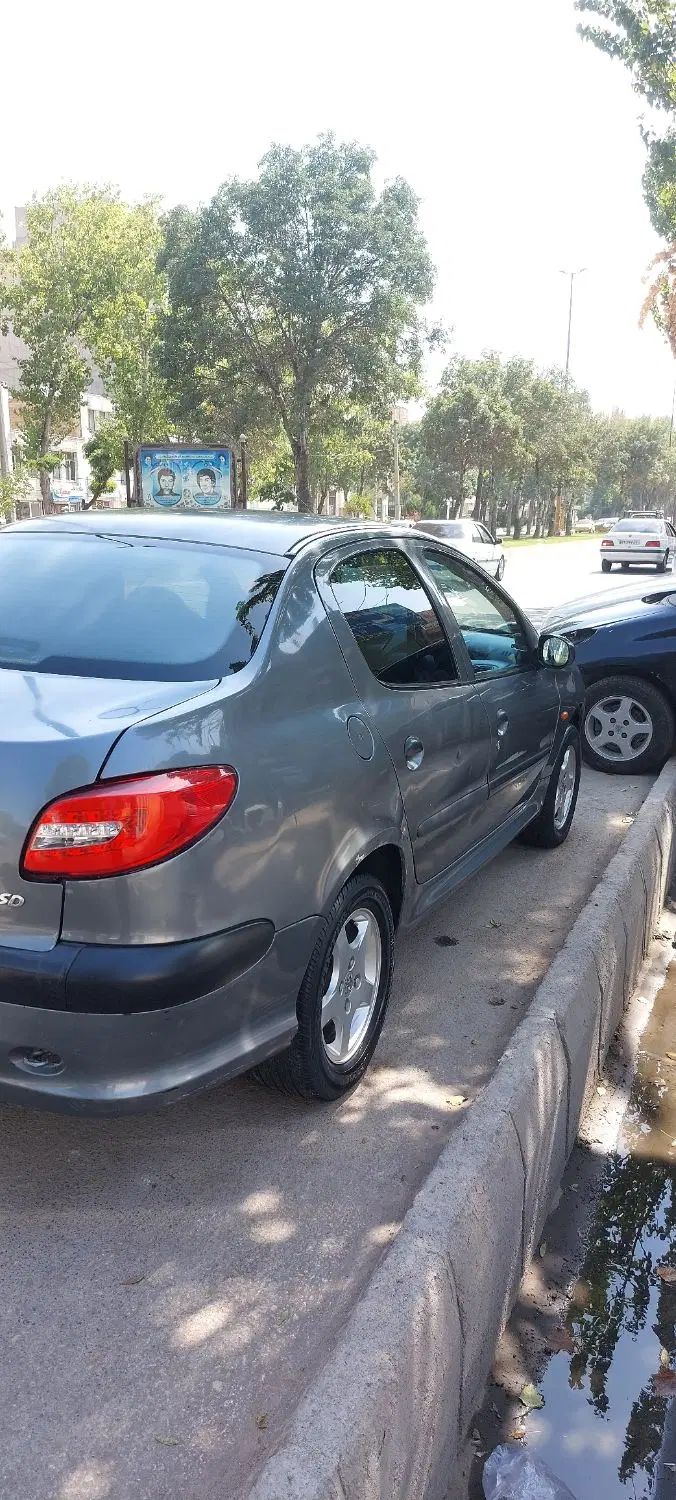 پژو ۲۰۶ صندوق دار v8 - 1386