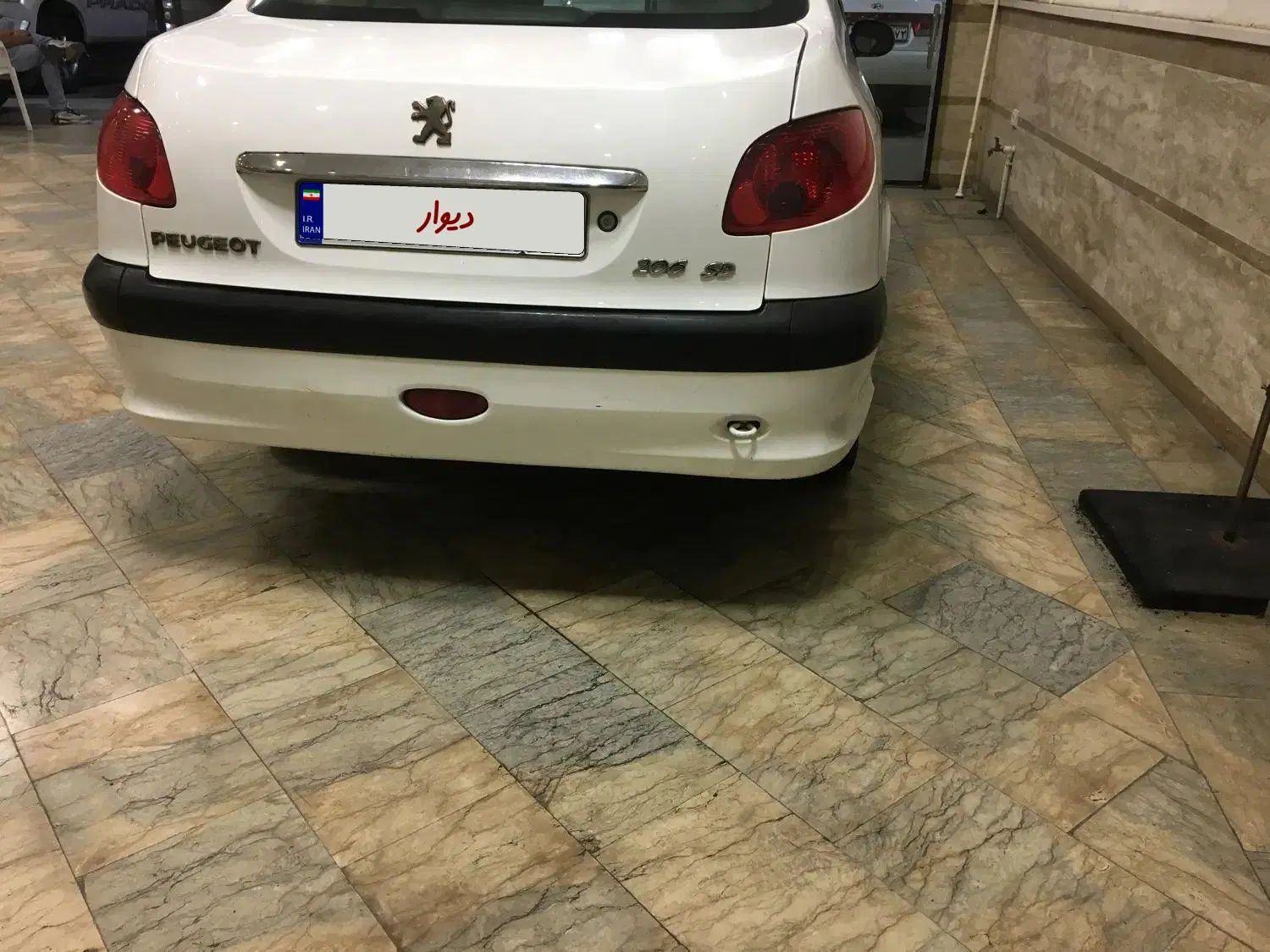 پژو ۲۰۶ صندوق دار v8 - 1390