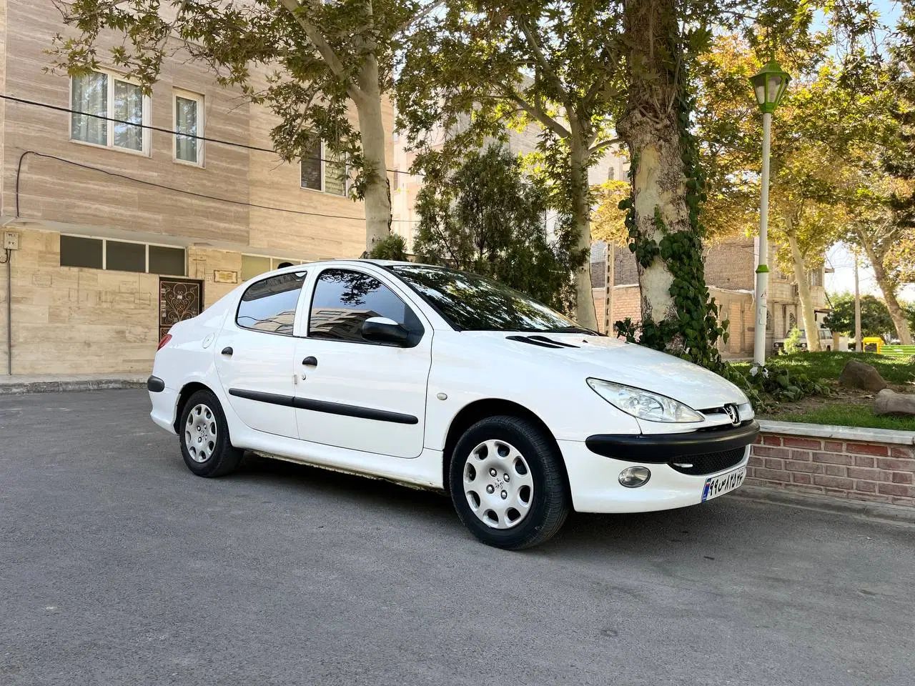 پژو ۲۰۶ صندوق دار v8 - 1396