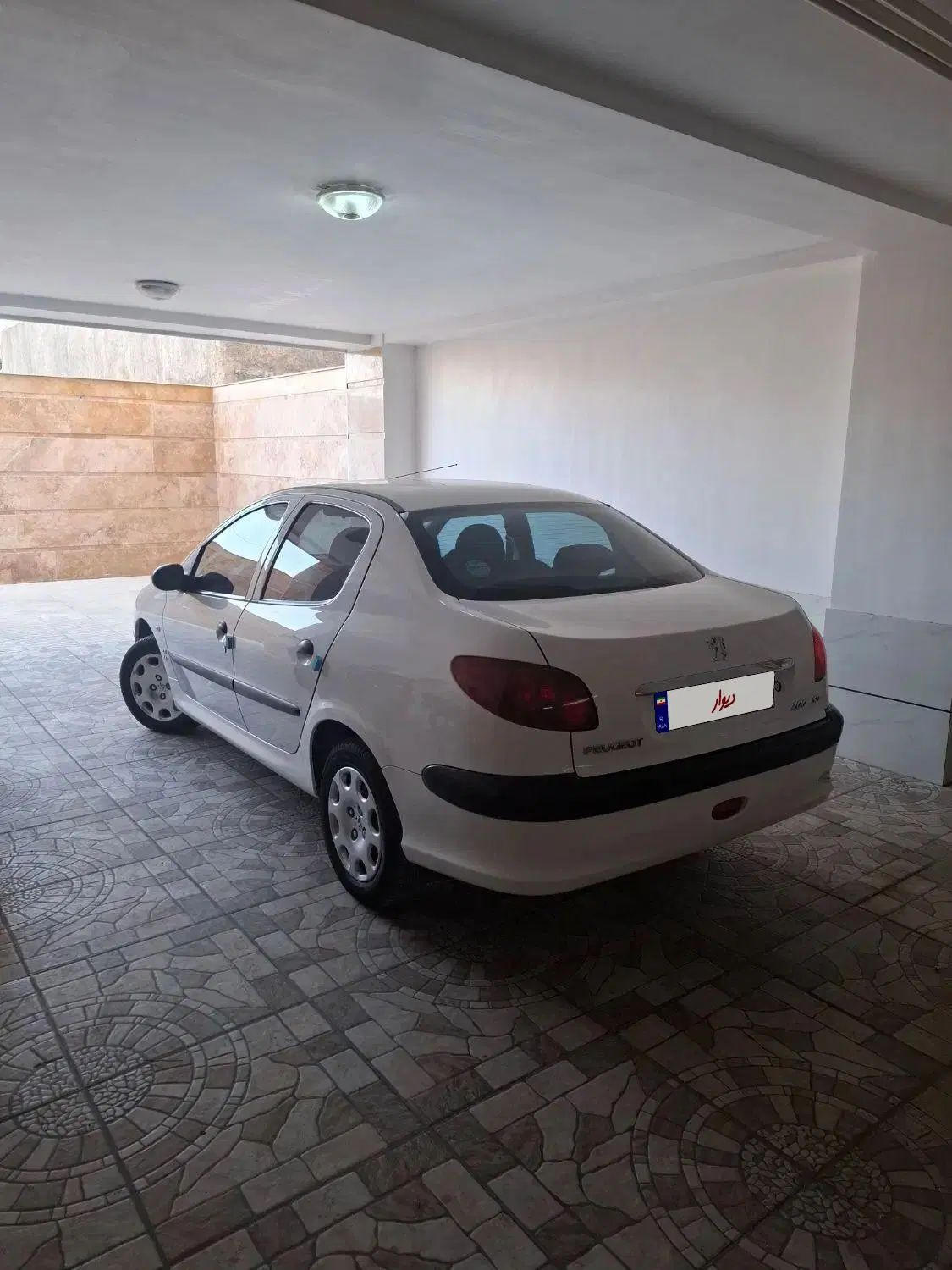 پژو ۲۰۶ صندوق دار v8 - 1397
