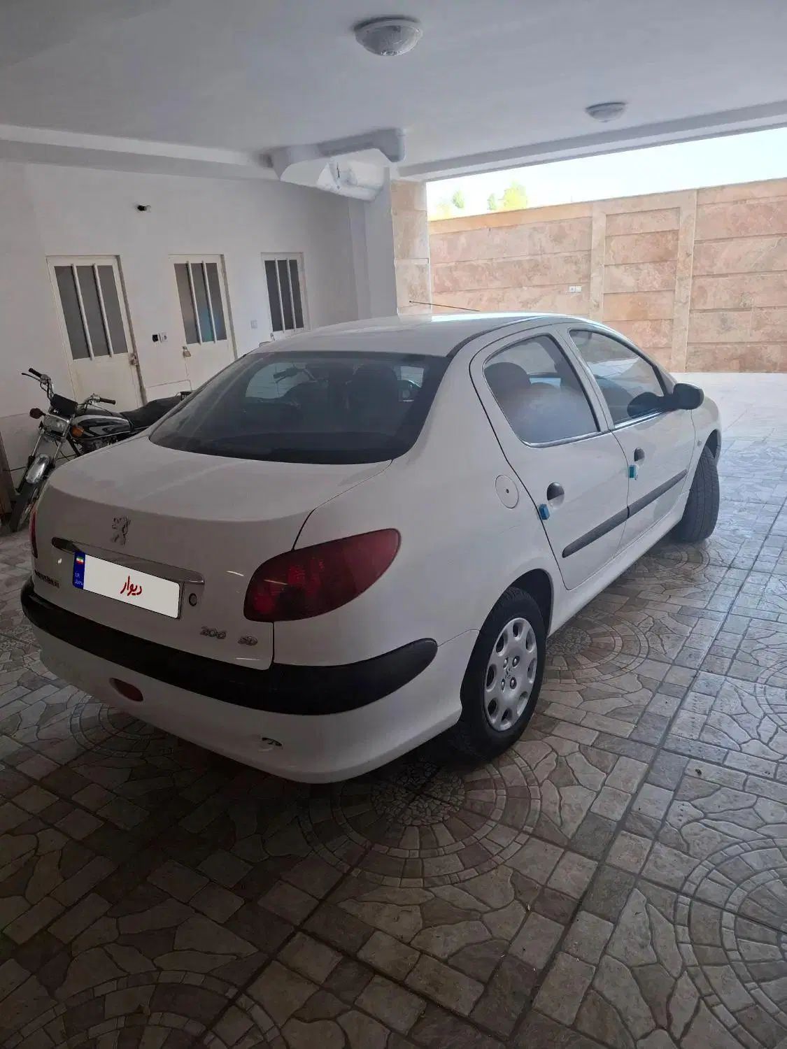 پژو ۲۰۶ صندوق دار v8 - 1397