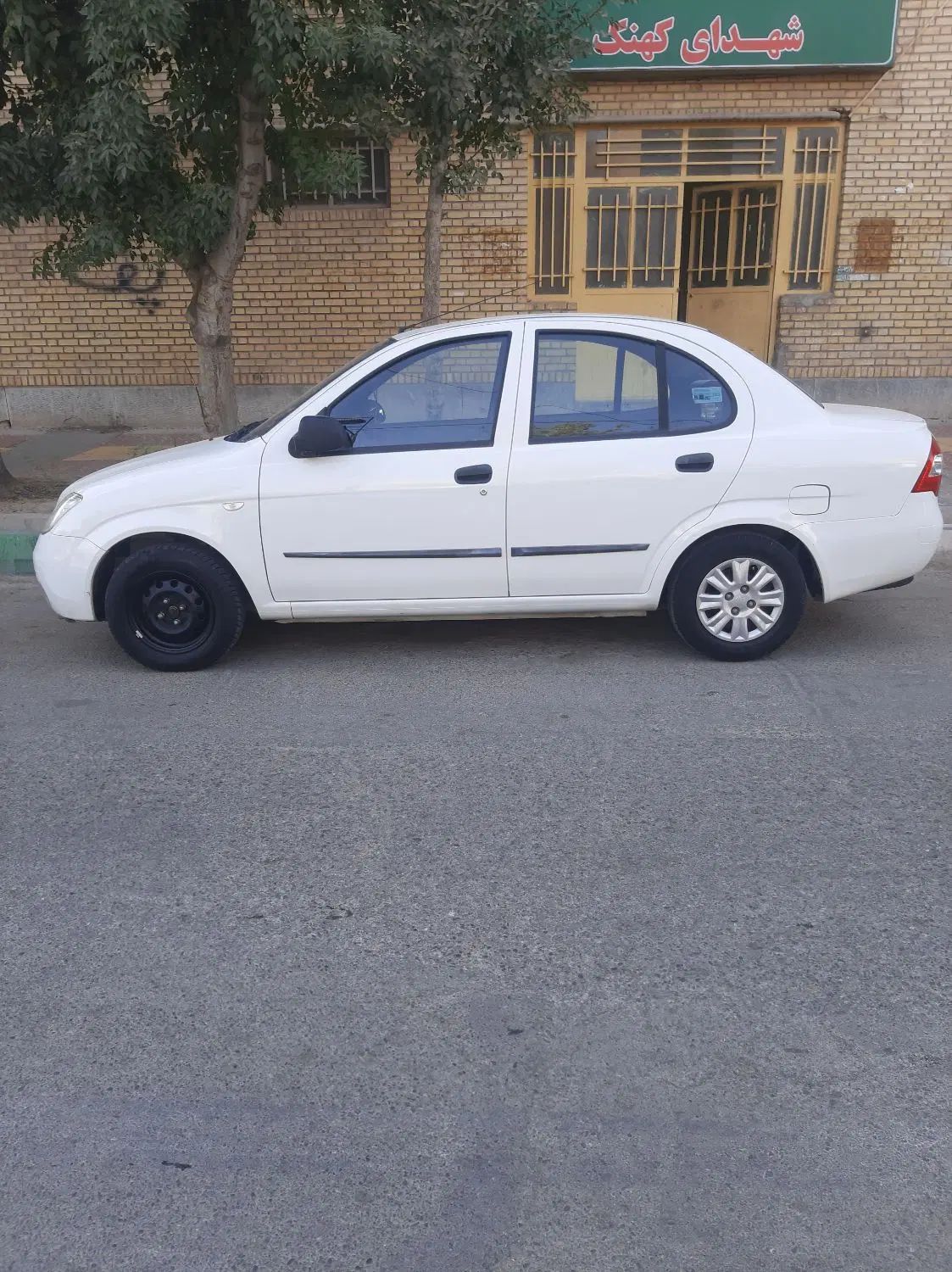 تیبا صندوق دار SX - 1400