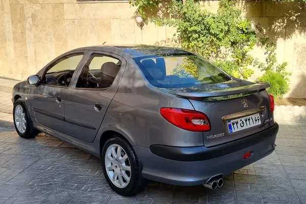 پژو ۲۰۶ صندوق دار v8 - 1395
