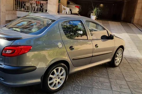 پژو ۲۰۶ صندوق دار v8 - 1395