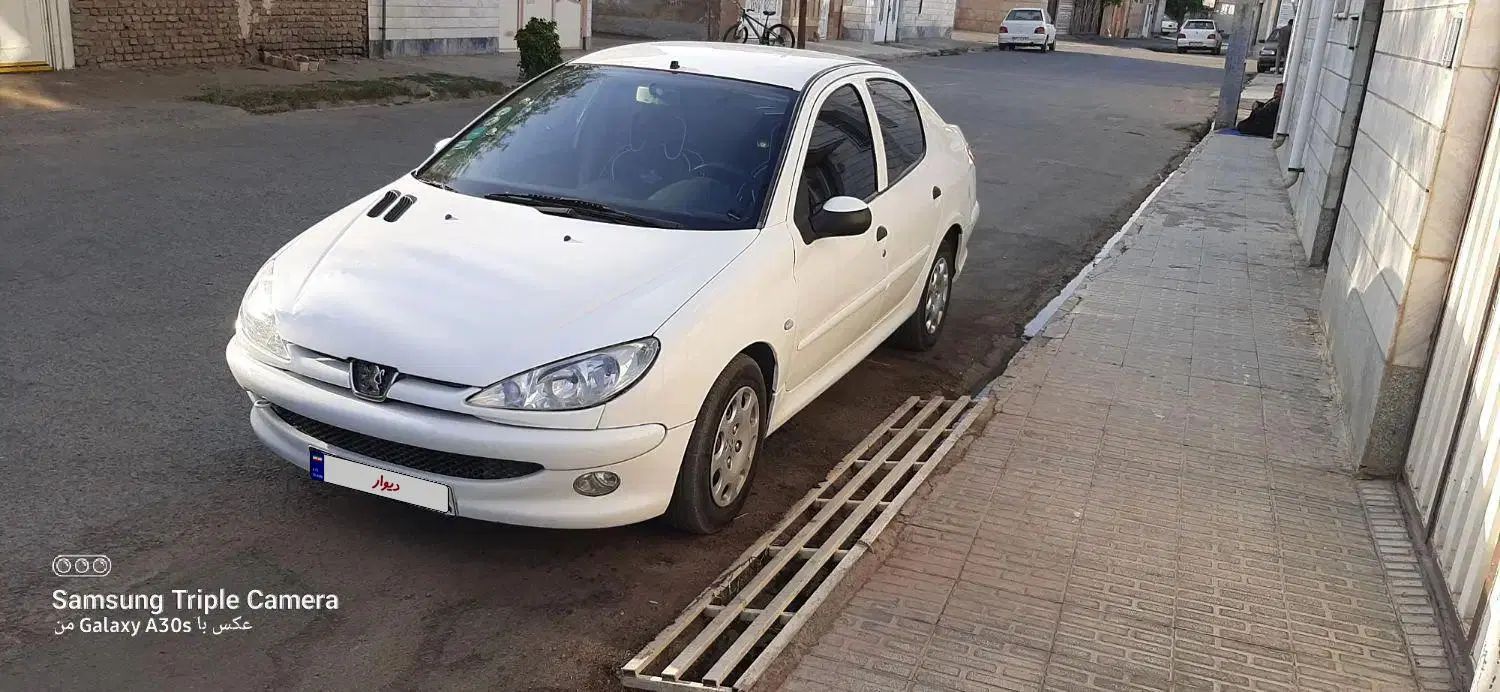 پژو ۲۰۶ صندوق دار v8 - 1389