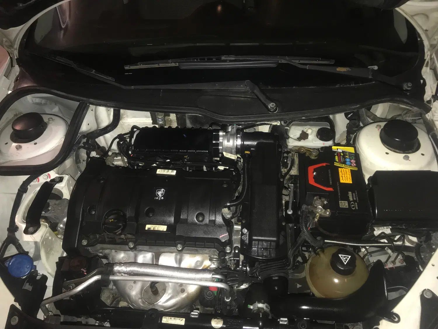 پژو ۲۰۶ صندوق دار v8 - 1396