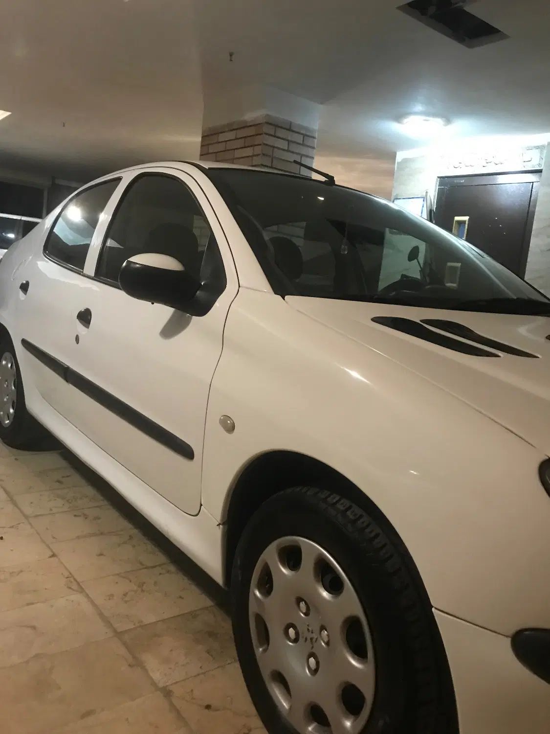 پژو ۲۰۶ صندوق دار v8 - 1396